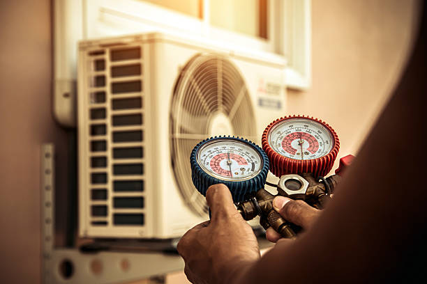 Professional Ac Installation technician working in Shedd, OR